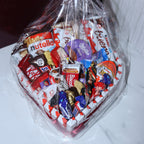 Photo simple de la box cœur, montrant tous les chocolats proposés