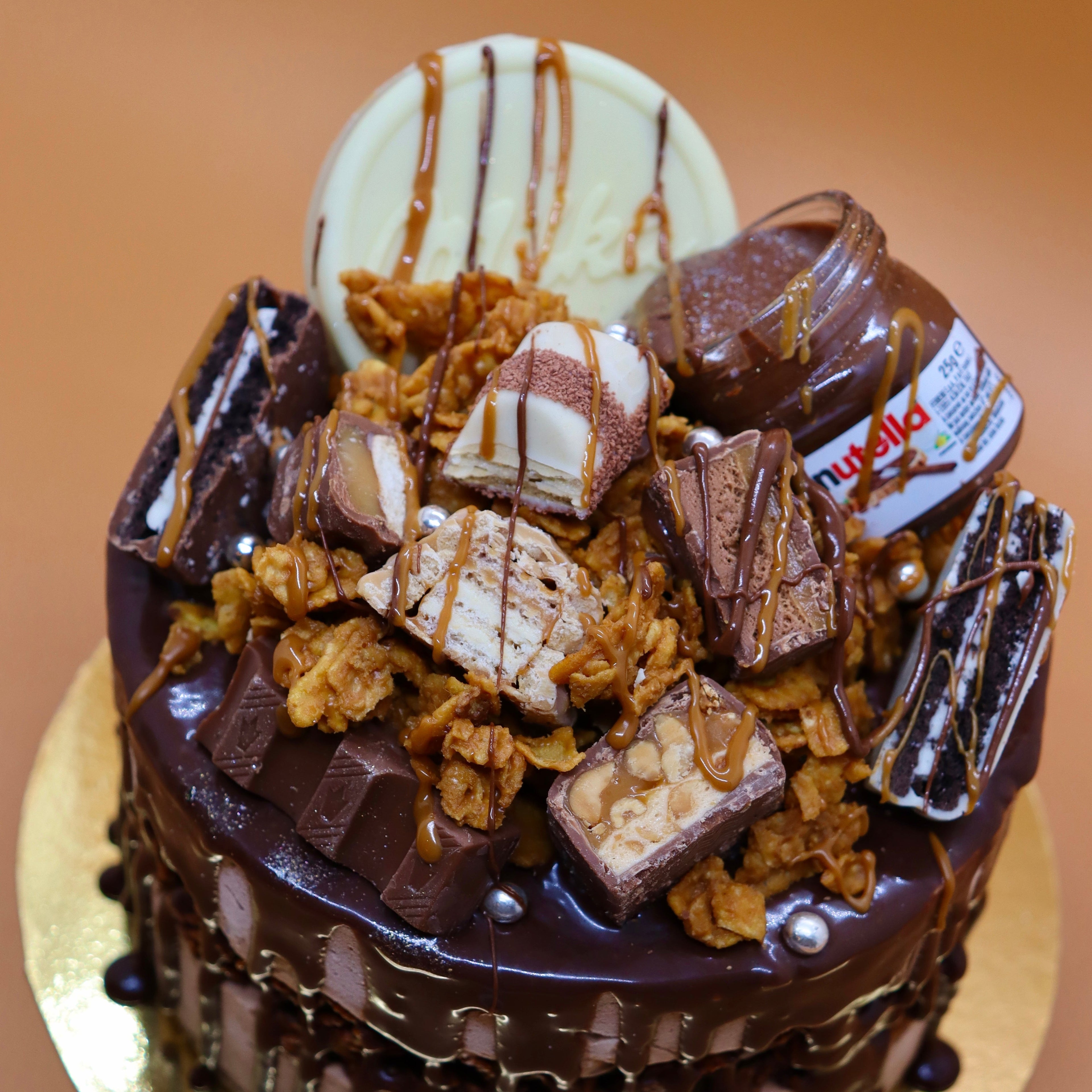 Iced Cake au chocolat sublimé par des gâteaux chocolatés